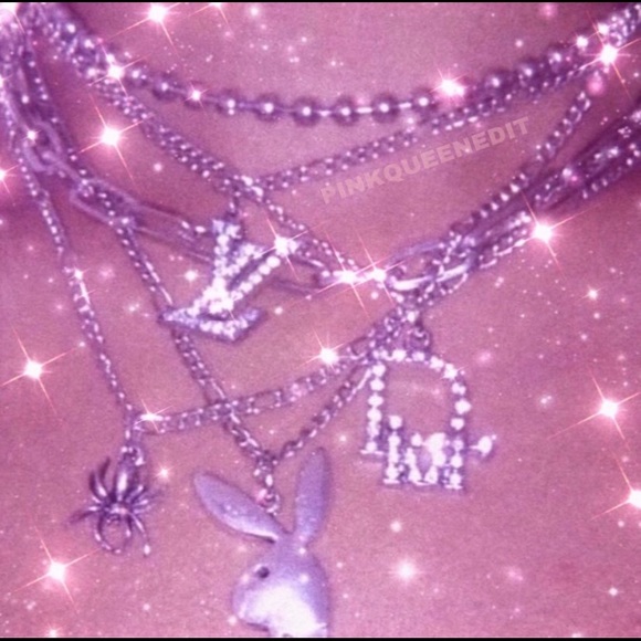 Welcome To My Closet! - Picture 9 of 13